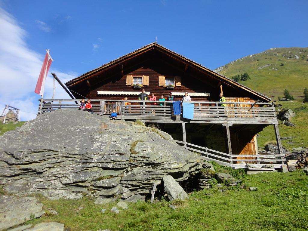 Haus Eder Burgi Hotel Nikolsdorf Esterno foto