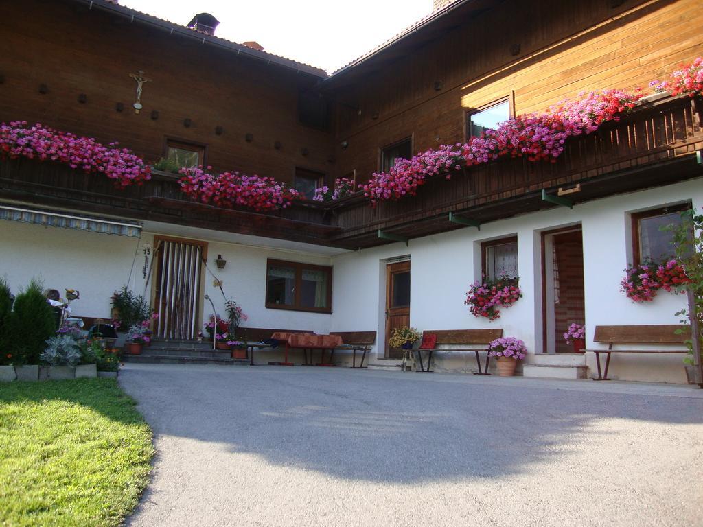 Haus Eder Burgi Hotel Nikolsdorf Esterno foto